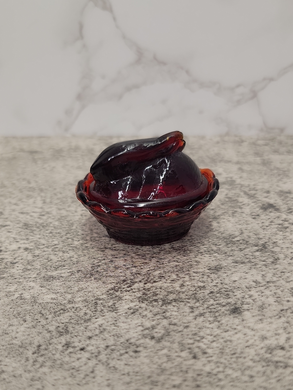 Mini Mania Red Glass Bunny Rabbit on a nest salt cellar UV REACTIVE